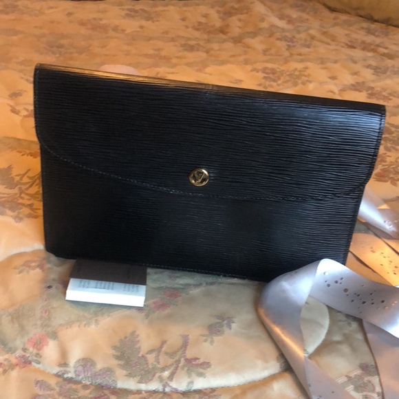 LV Epi Montaigne 23 evening clutch bag -original box + dust bag & care booklet - Picture 13 of 15
